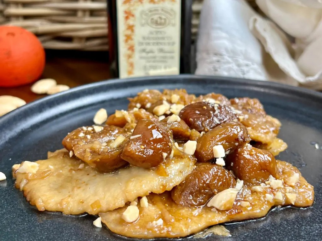 scaloppine con frutta secca, fichi e aceto balsamico 